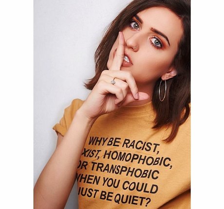 SophieSommers onlyfans strip