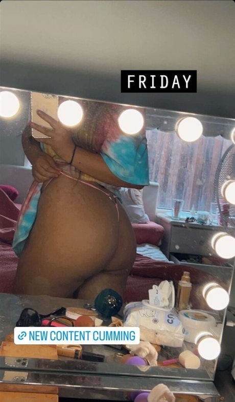 Stacey Hoult naked only fans