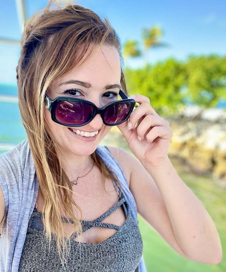 Krisea Marina onlyfans model