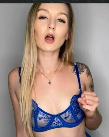 yourvirginspot onlyfans model