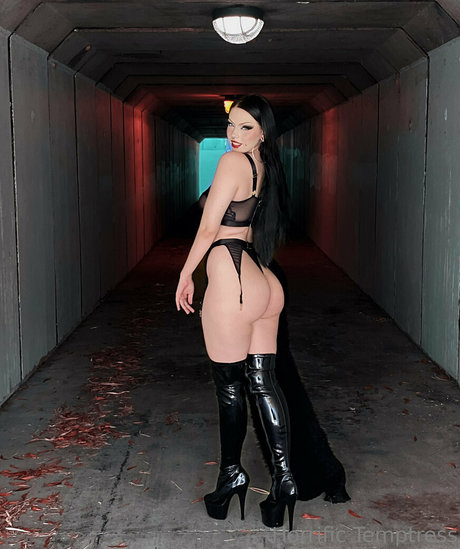 mischa cleo moore nudes onlyfans leaked