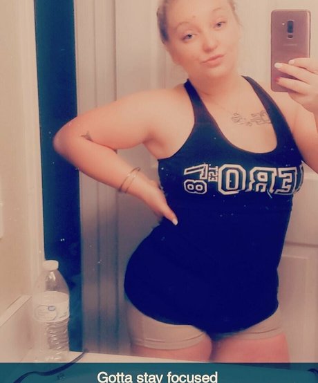 mommithiccc onlyfans content type