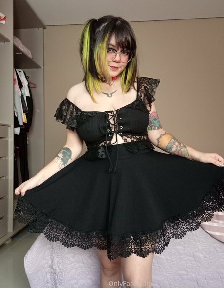 freecyber nyxie onlyfans leak naked