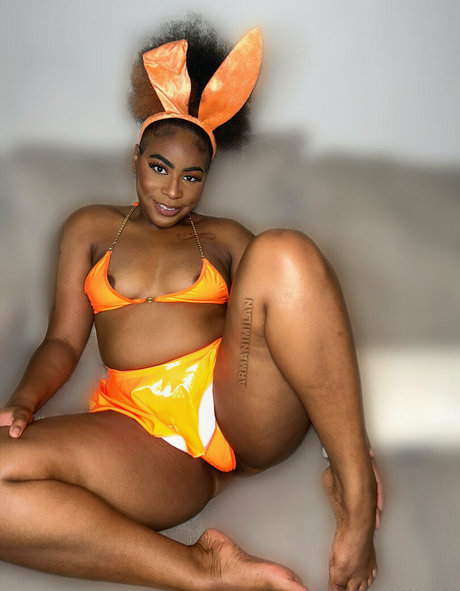 armilann onlyfans model photos