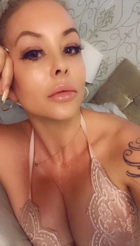 Sky Taylor onlyfans post