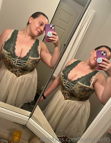 Bustybae95 onlyfans leaj