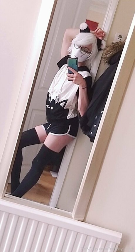 femboy moth onlyfans lesk