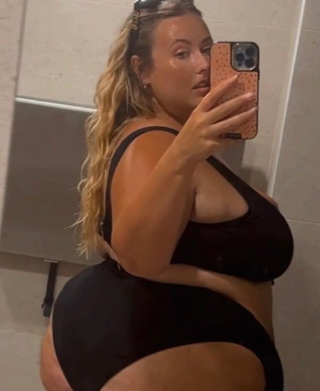 juiceefruitee onlyfans nude