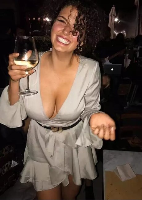 Fabiana Pastorino strip onlyfans