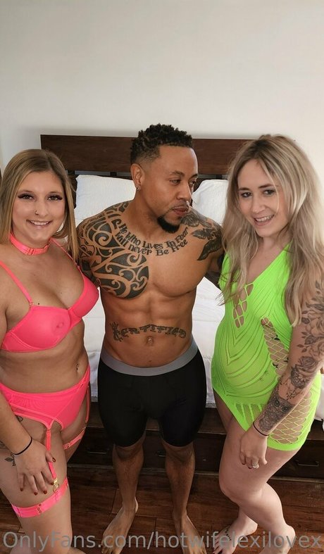 hotwifelexilovex onlyfans sex leaks