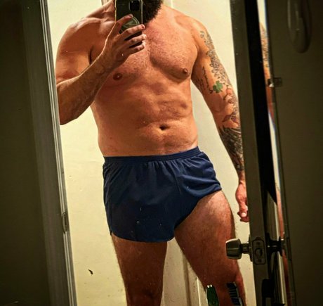 thecavemanxxx only fans porn