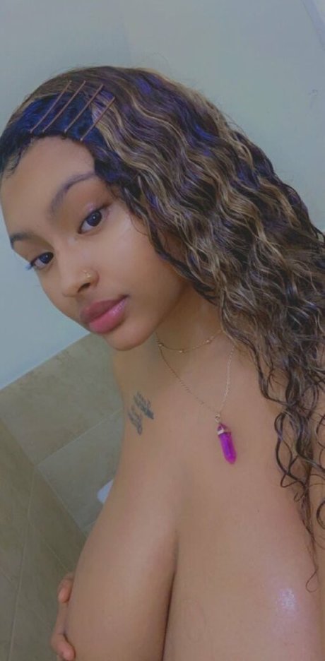 TheyLoveBadu leaks onlyfans