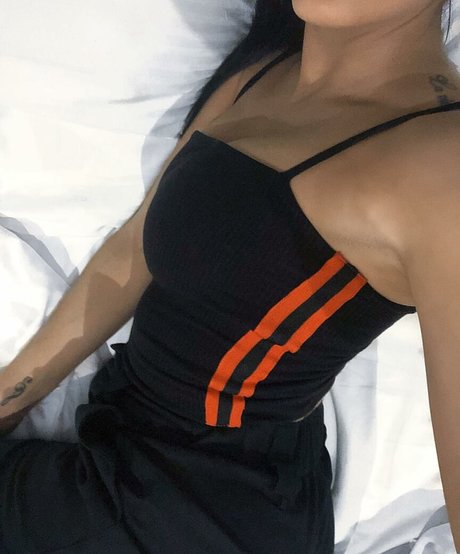 Jesy Lee onlyfans model photo