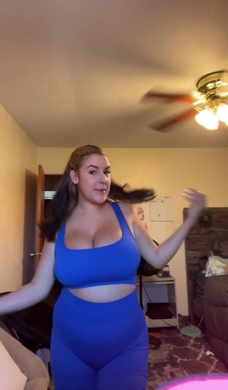 Madison Foster onlyfans pics