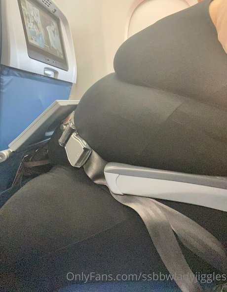 ssbbwladyjiggles naked onlyfans pics