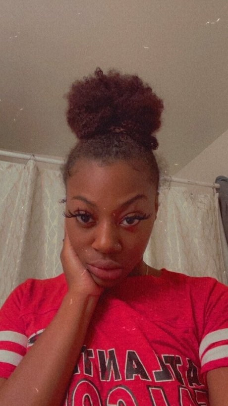 miss goldencakes00 leaked porn onlyfans