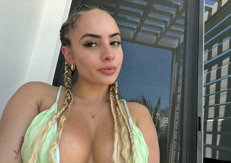 Bettycaridad nude only fans