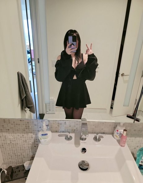 lolnatsumiii onlyfans strip