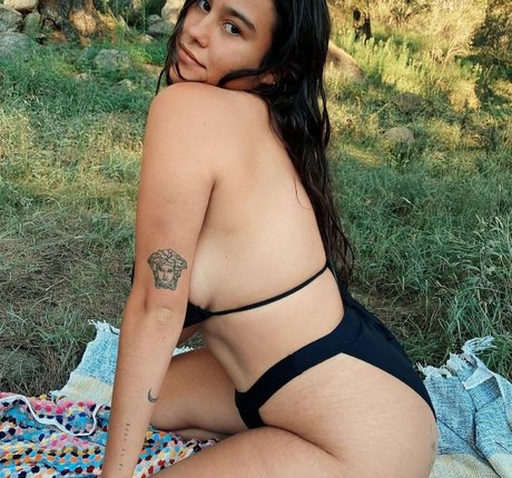 Lotti Loka onlyfans model photo