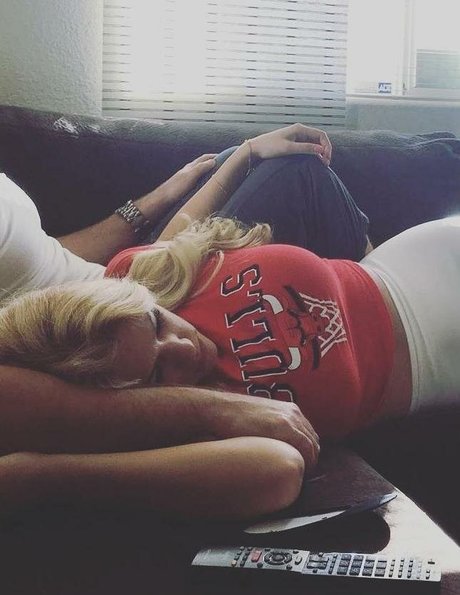 Nicolle A onlyfans strip tease