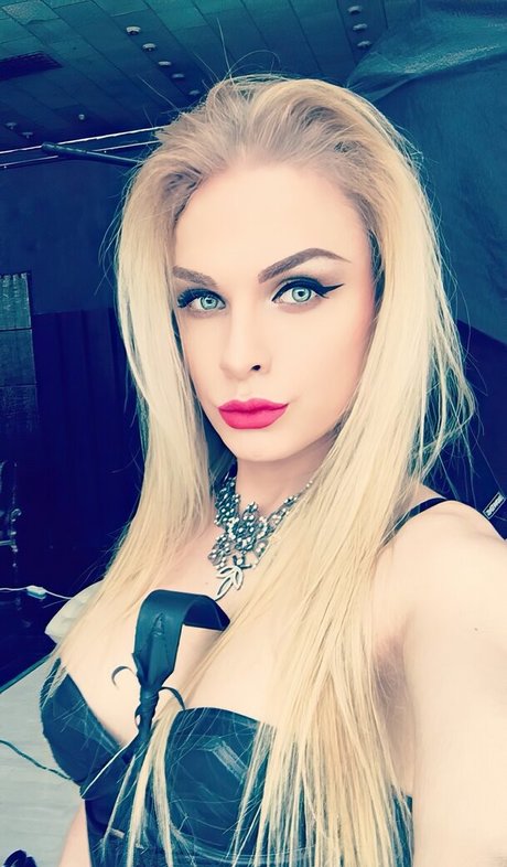 Victoria Mazhevski strip onlyfans