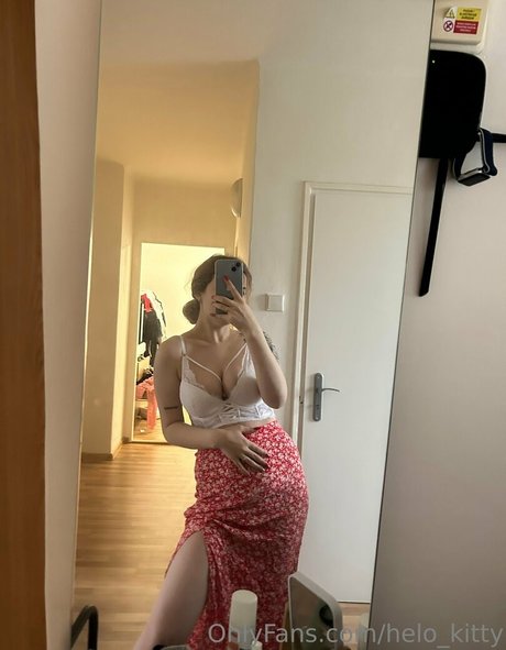 helo kitty onlyfans nudes leaked