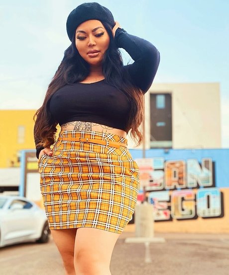 Mizuki Brown xxx only fans