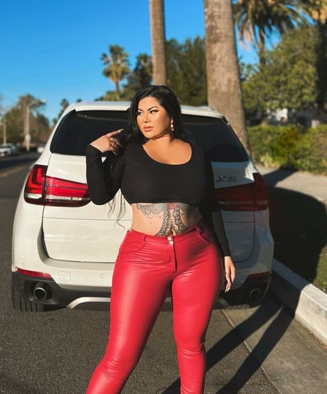 Mizuki Brown naked onlyfans leaked