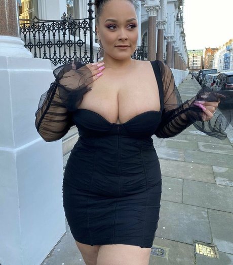 Natalie E Wade onlyfans pics