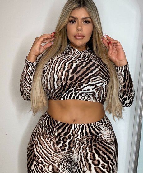 Michelle Mendez onlyfans.