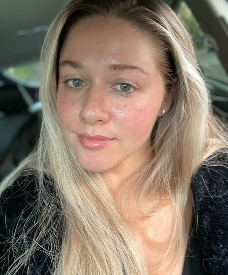 Ellanabryan strip onlyfans