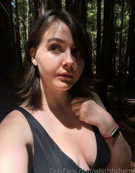whitishcherry onlyfans sex