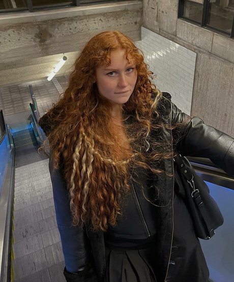 Nika Parker onlyfans images