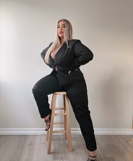 Taya Christian naked onlyfans pics