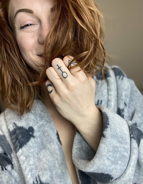 menarepotatoes onlyfans nude photos