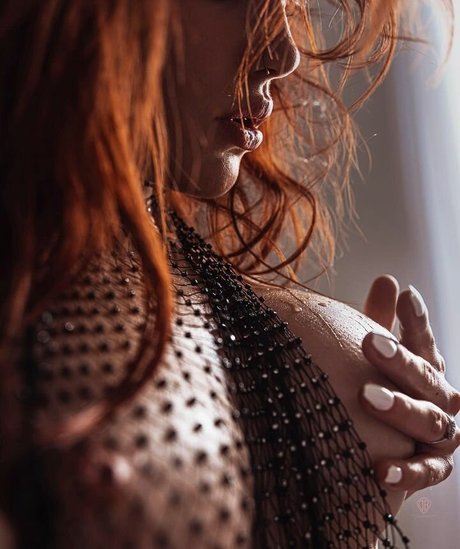 Carla Vyxx naked onlyfans pics