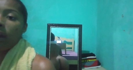 Vitoria Souza onlyfans strip tease