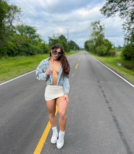 Arielsaleh16 only fans review