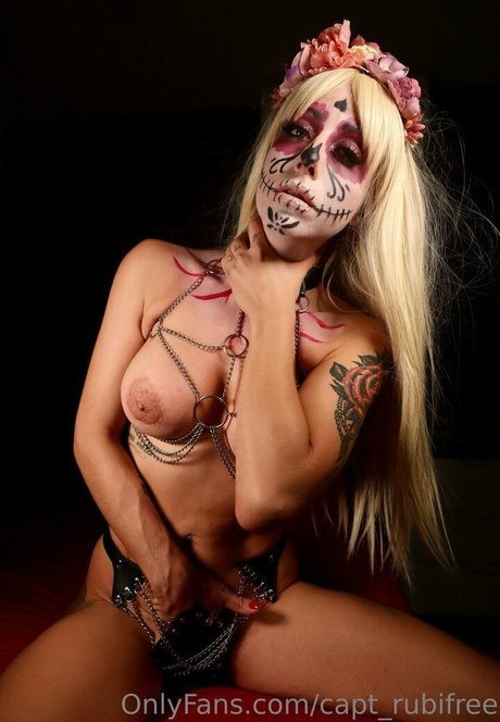 capt rubifree only fans photos