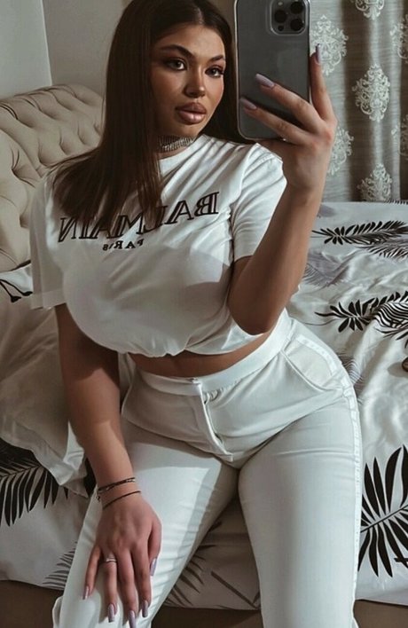 Roxana Elena onlyfans porno