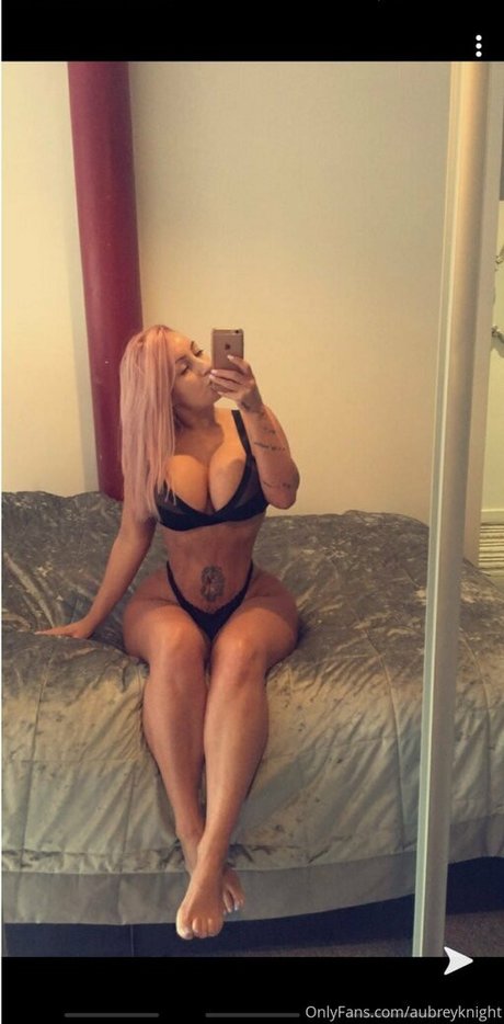 aubreyknight onlyfans leaked pics