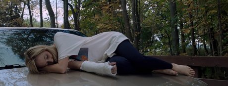 Maika Monroe only fans leak nude