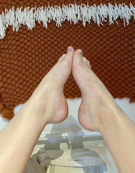 lucyfeetandtoes onlyfans xxx