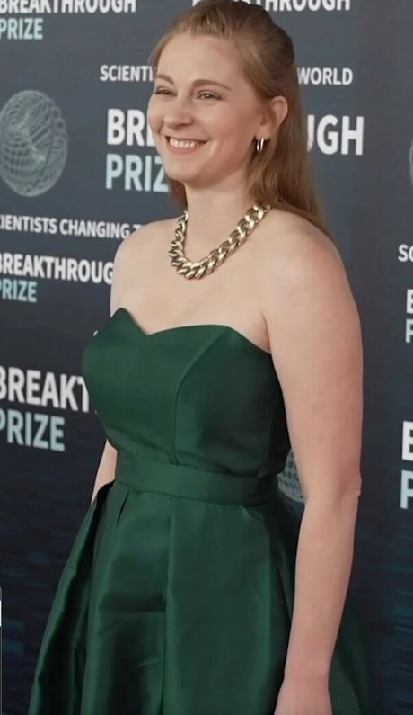 Simone Giertz nude onlyfans leaked