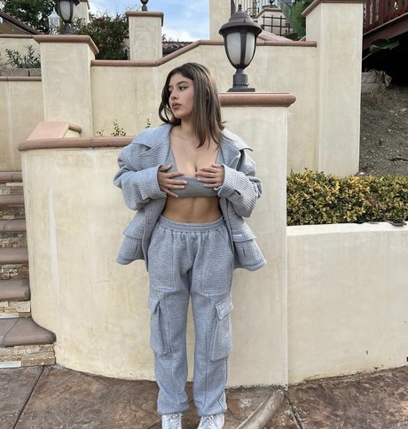 Laurimfgarciaa naked on onlyfans