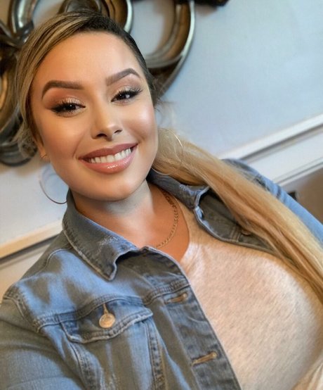 Blondiemami naked only fans