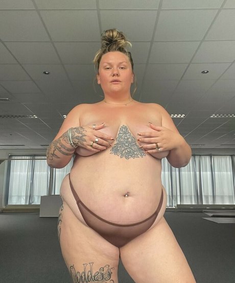 Lovaeij nude onlyfans