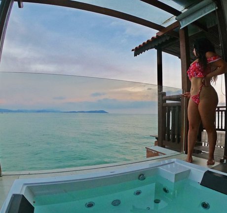 Tana Habibi onlyfans free content