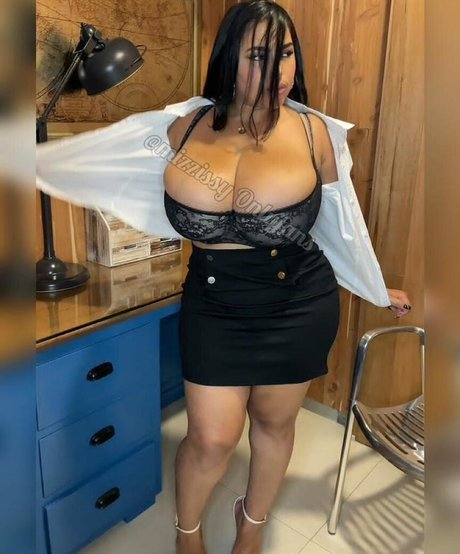mizzissy onlyfans porn nude