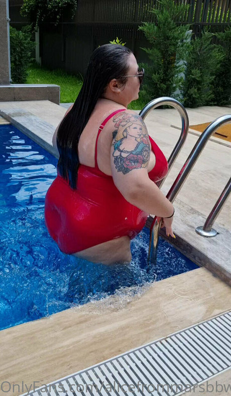 alicefrommarsbbw onlyfans photos